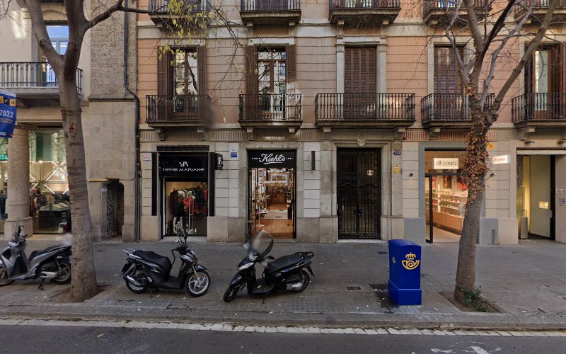 agos anoardo | facialist & skincare specialist cover