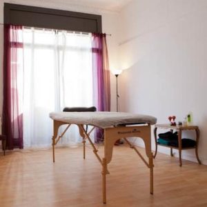 happy lotus massage therapy & yoga barcelona 4