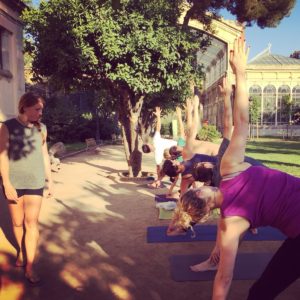 happy lotus massage therapy & yoga barcelona 5