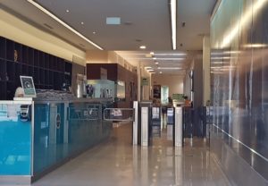 holmes place 8