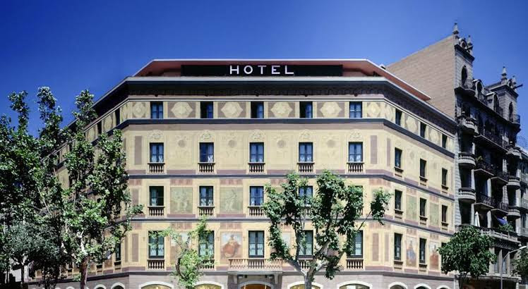 hotel catalonia eixample 1864 cover