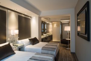 hotel catalonia square 1