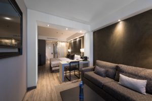 hotel catalonia square 6